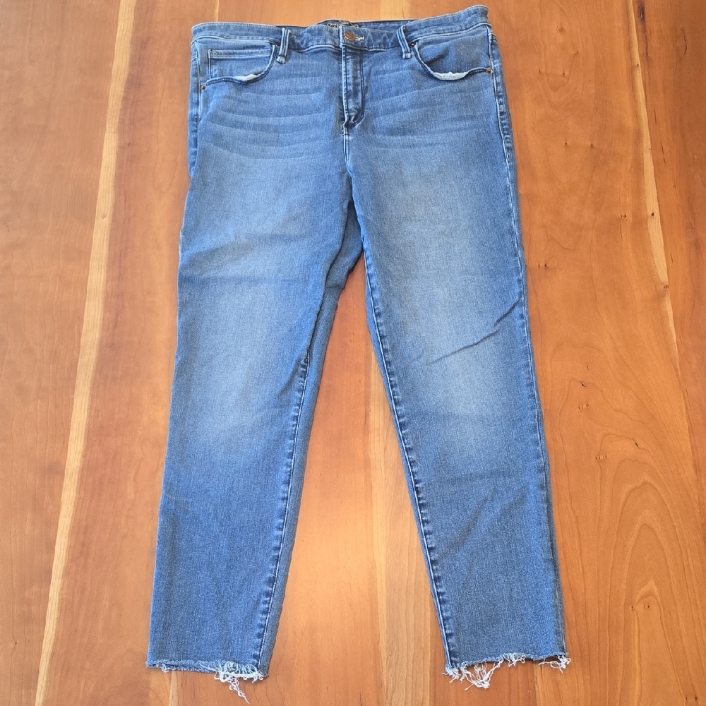 Abercrombie & Fitch Light Blue Ankle Jeans
